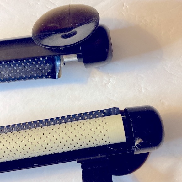 Retractable Car Window Shades Set of Two - Picture 3 of 3